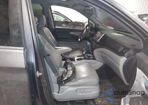 2019 Honda Ridgeline Rtl z USA, uszkodzony, nr VIN 5FPYK3F5XKB010659